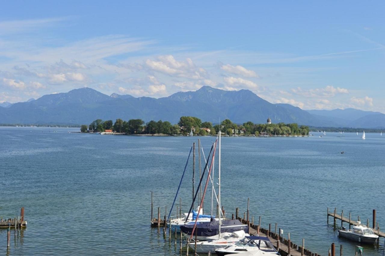 Gaestehaus Gruenaeugl Am See Gstadt am Chiemsee Exterior foto